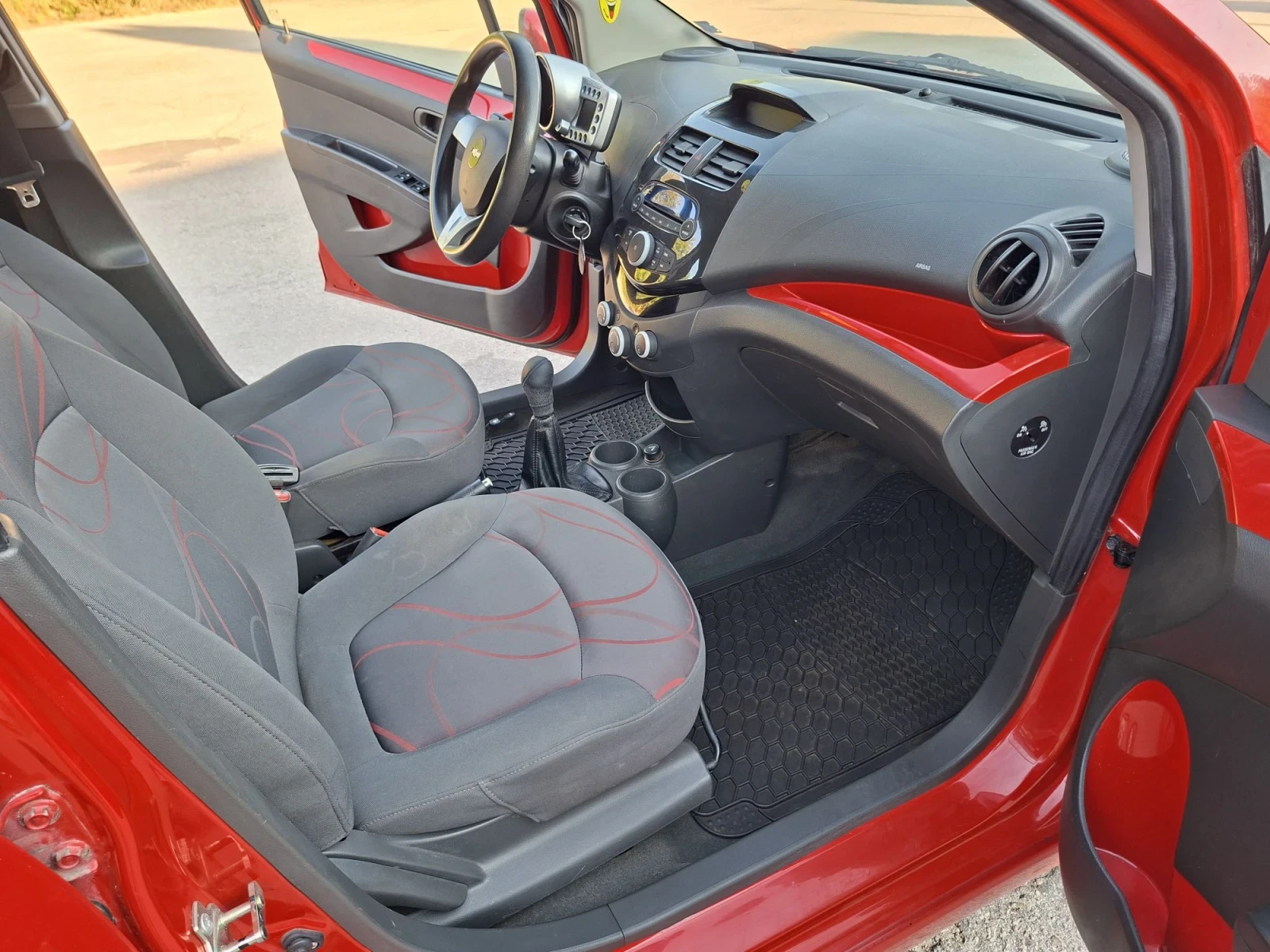 Chevrolet Spark 1.2* Климатроник* 4 Врати, снимка 10 - Автомобили и джипове - 55594023