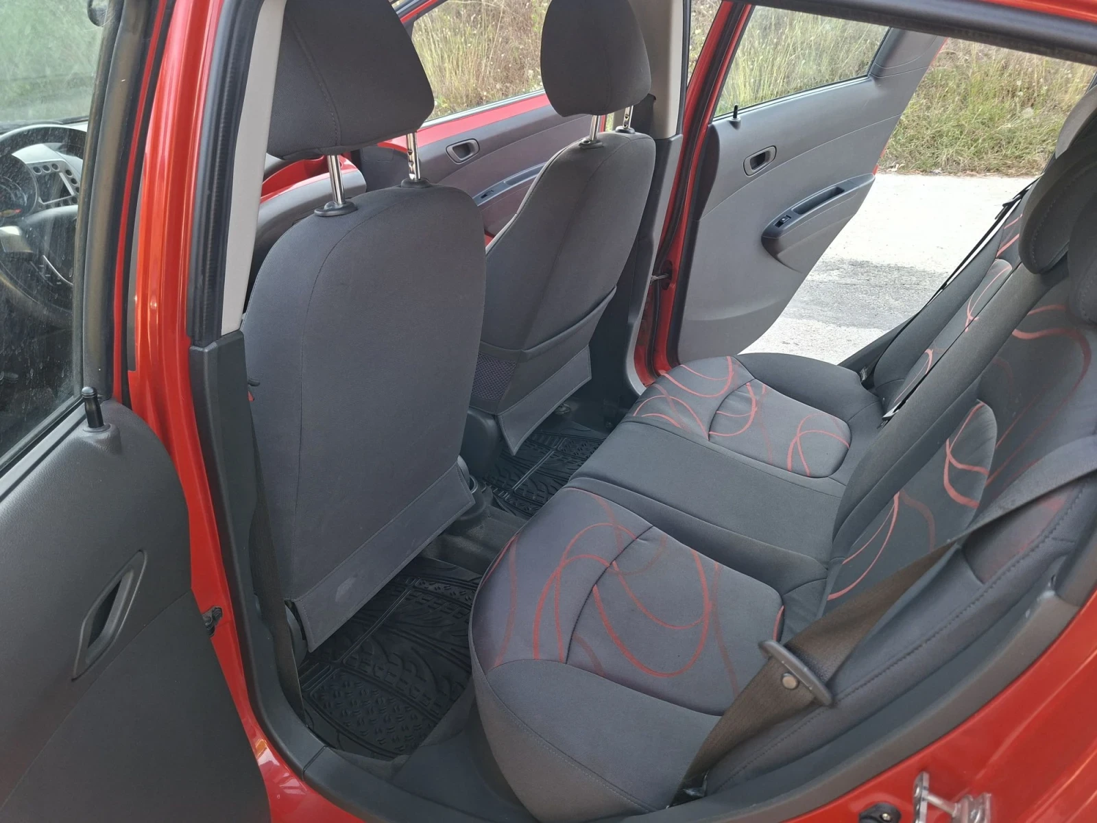 Chevrolet Spark 1.2* Климатроник* 4 Врати, снимка 11 - Автомобили и джипове - 55594023