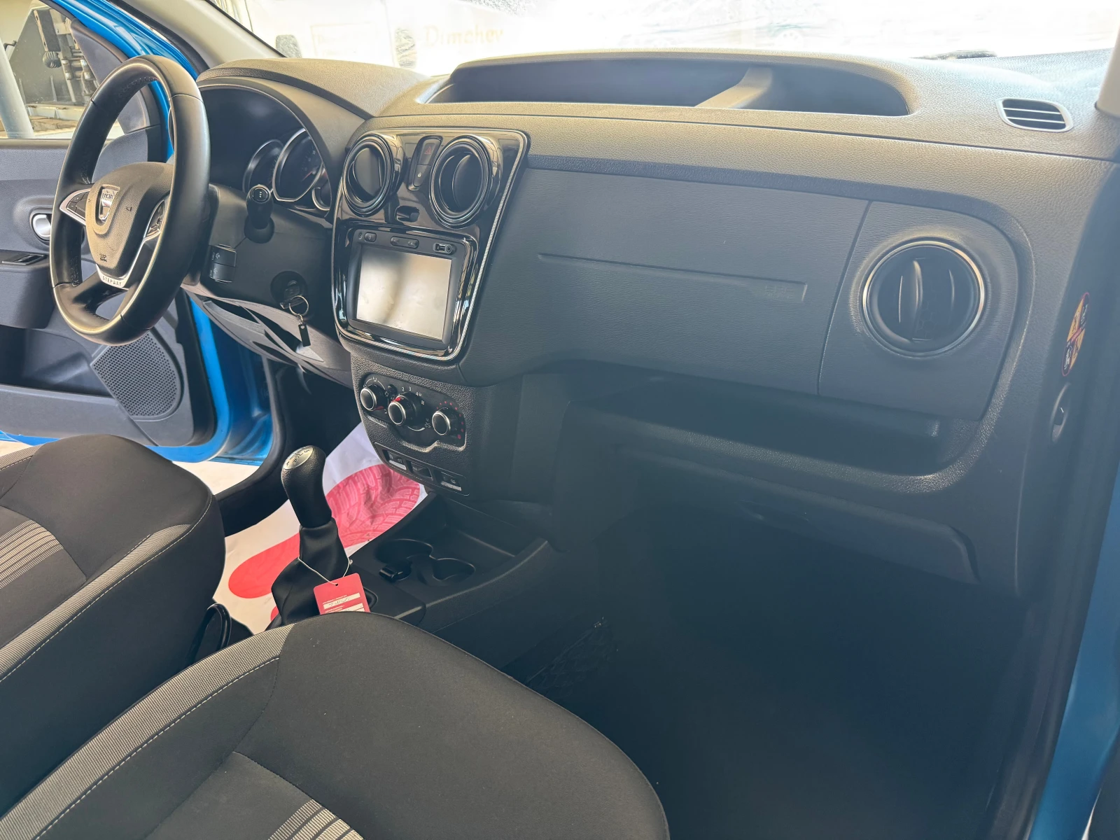 Dacia Dokker 1.6 i STEPWAY, снимка 10 - Автомобили и джипове - 55740393