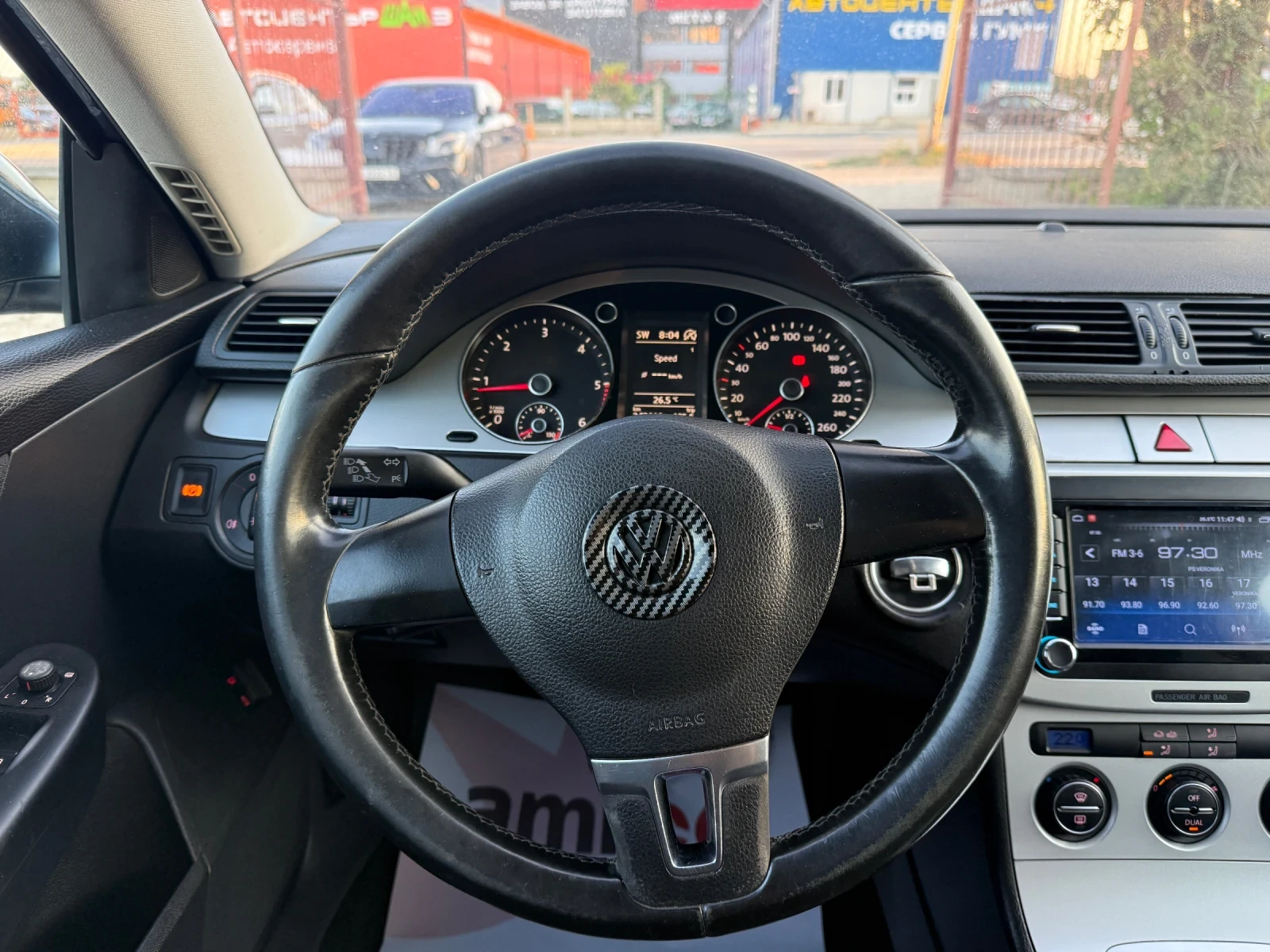 VW Passat 1.6 TDi / 105 к.с / Facelift, снимка 12 - Автомобили и джипове - 55792645