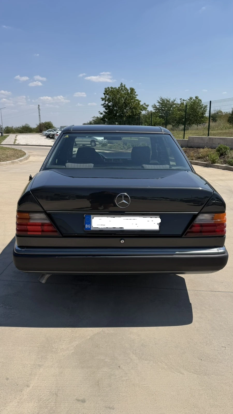 Mercedes-Benz E 200, снимка 3 - Автомобили и джипове - 55836679