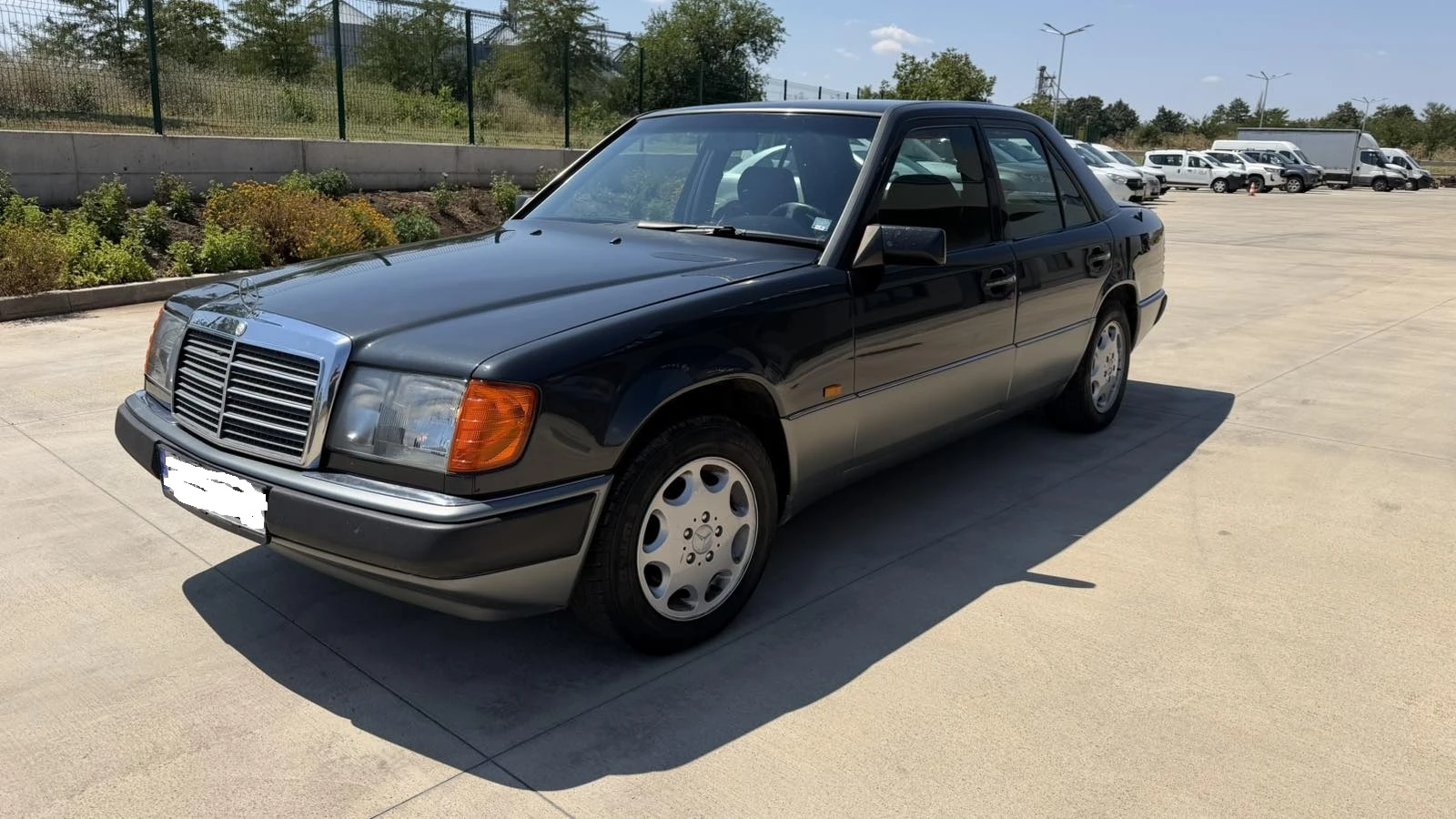 Mercedes-Benz E 200, снимка 6 - Автомобили и джипове - 55836679