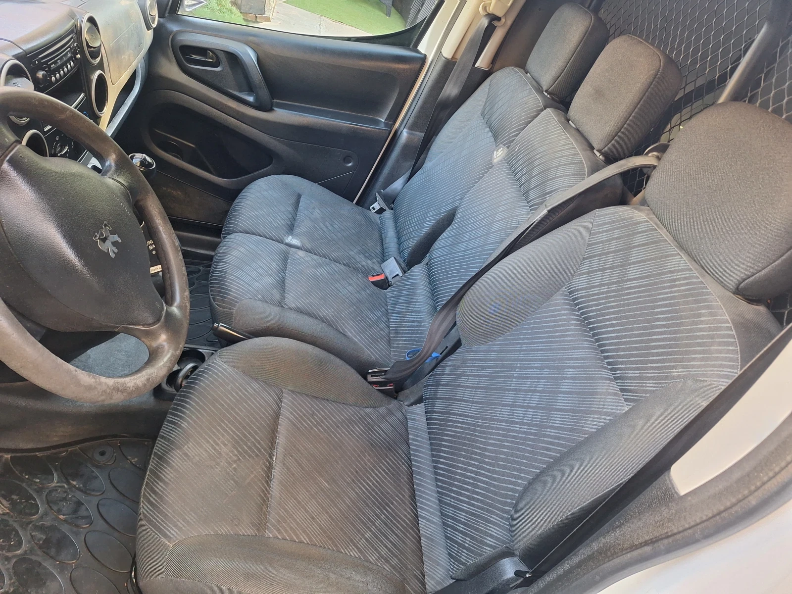 Peugeot Partner 1.6 HDI-75, снимка 12 - Автомобили и джипове - 56355758