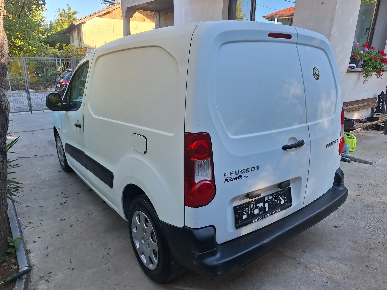 Peugeot Partner 1.6 HDI-75, снимка 4 - Автомобили и джипове - 56355758
