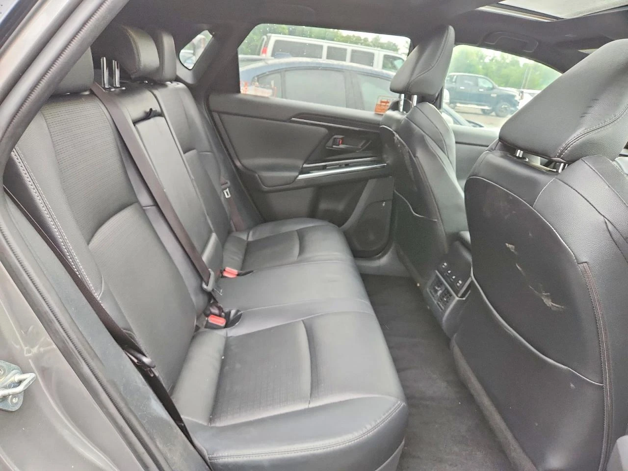 Toyota bZ4X, снимка 11 - Автомобили и джипове - 56613753