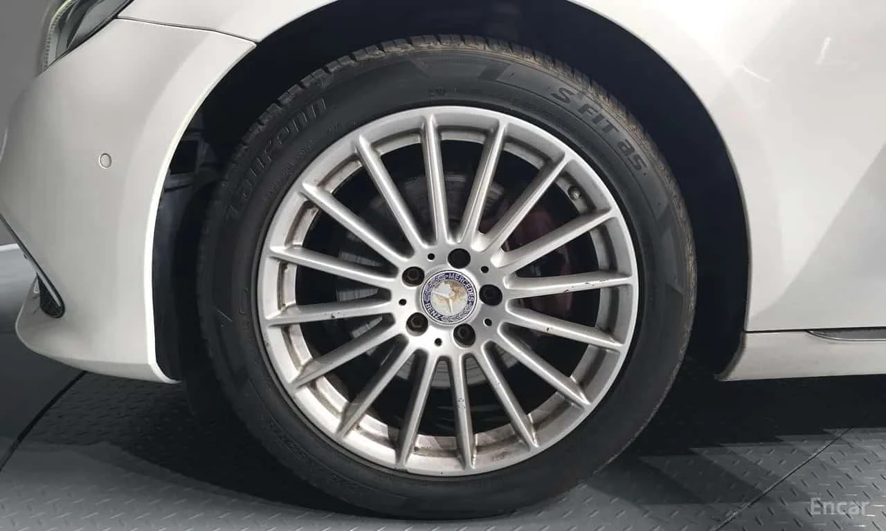 Mercedes-Benz E 220 * E220d Exclusive * ЦЕНА ДО БГ, снимка 5 - Автомобили и джипове - 56680748