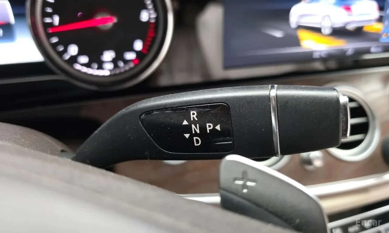 Mercedes-Benz E 220 * E220d Exclusive * ЦЕНА ДО БГ, снимка 9 - Автомобили и джипове - 56680748
