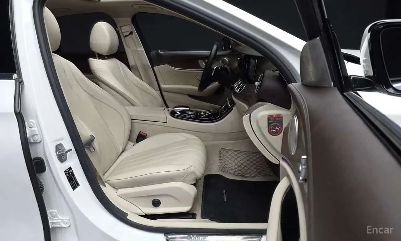 Mercedes-Benz E 220 * E220d Exclusive * ЦЕНА ДО БГ, снимка 11 - Автомобили и джипове - 56680748