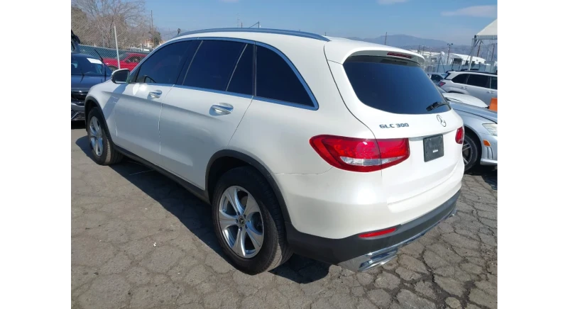 Mercedes-Benz GLC 300, снимка 4 - Автомобили и джипове - 49195710