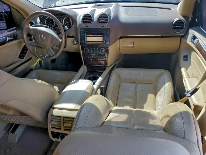 Mercedes-Benz GL 500 4MATIC* harman/kardon* подгрев* обдухване* , снимка 8 - Автомобили и джипове - 52725694