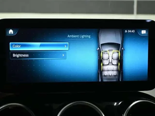 Mercedes-Benz GLC 300 * 4MATIC * 360  * KEYLESS * PANO * CARFAX, снимка 17 - Автомобили и джипове - 53535982