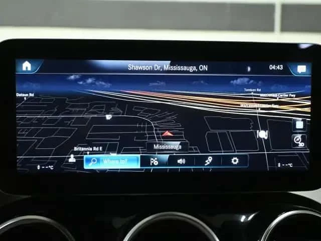 Mercedes-Benz GLC 300 * 4MATIC * 360  * KEYLESS * PANO * CARFAX, снимка 16 - Автомобили и джипове - 53535982