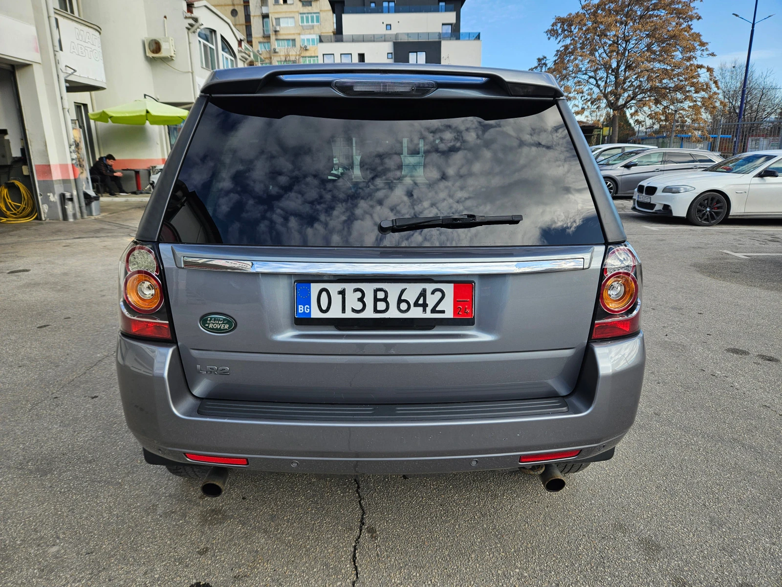 Land Rover Freelander 2.0i-AT-(240hp)-4x4-LR2 - изображение 4