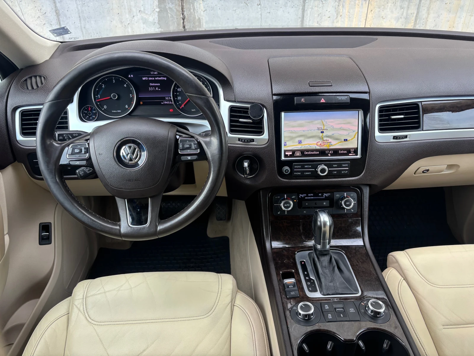 VW Touareg 3.0TDI Германия Всичко платено Обслужен Бартер - изображение 10