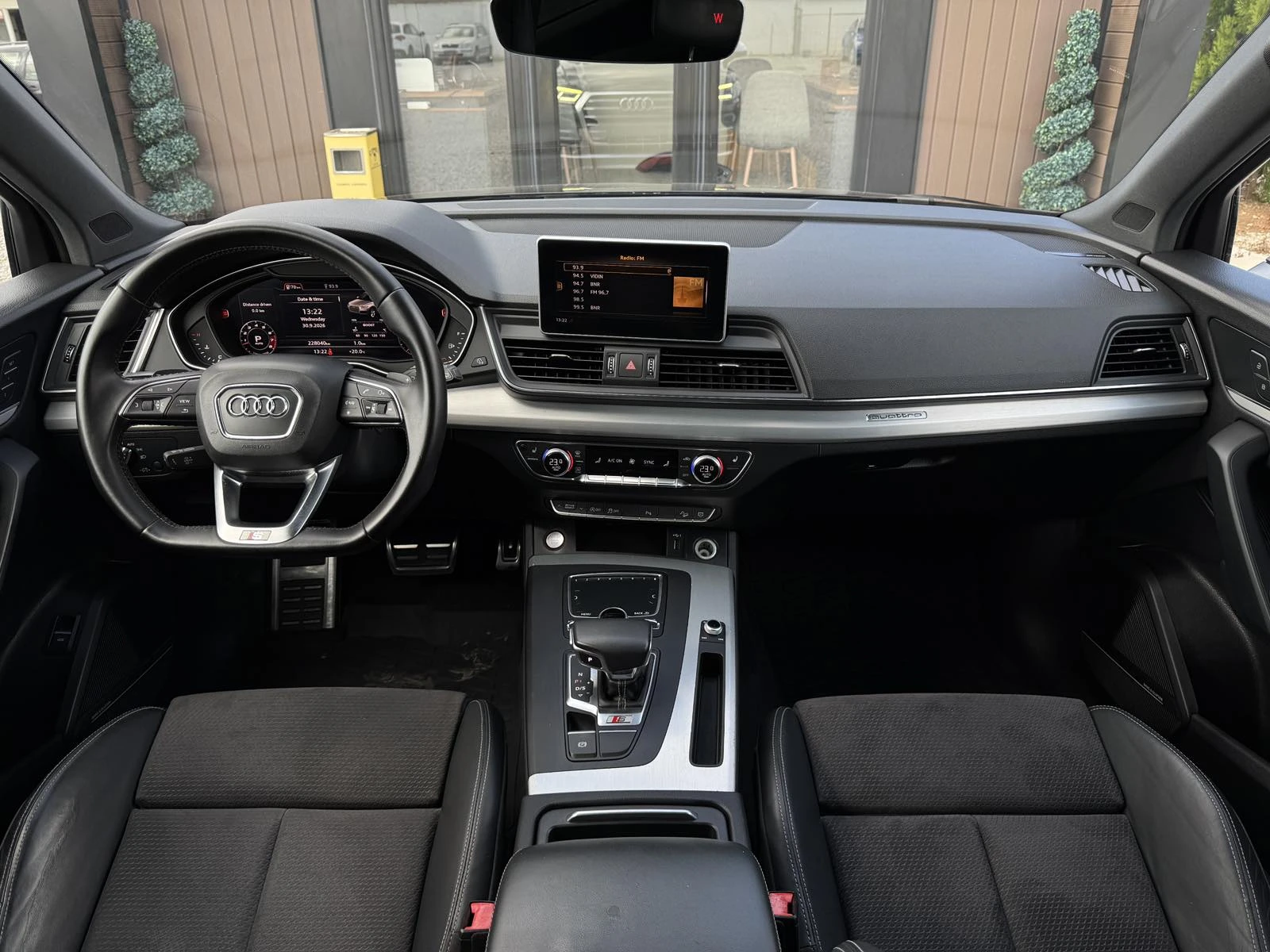 Audi SQ5 3.0TFSI* B&O* QUATTRO, снимка 8 - Автомобили и джипове - 53035154
