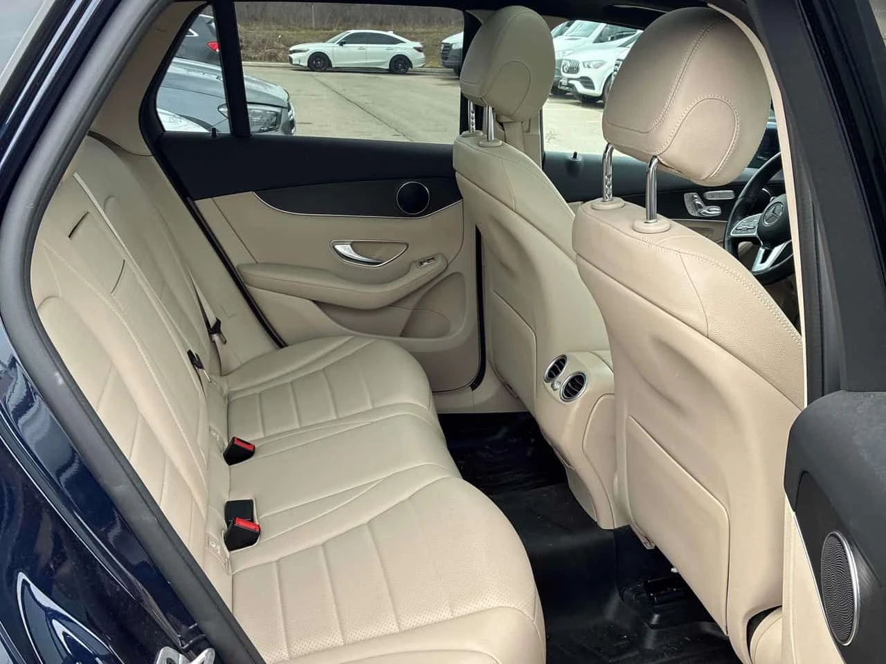 Mercedes-Benz GLC 300 ПАНОРАМА/ПРЕДСТАВИТЕЛСТВО НА MERCEDES, снимка 12 - Автомобили и джипове - 54061956