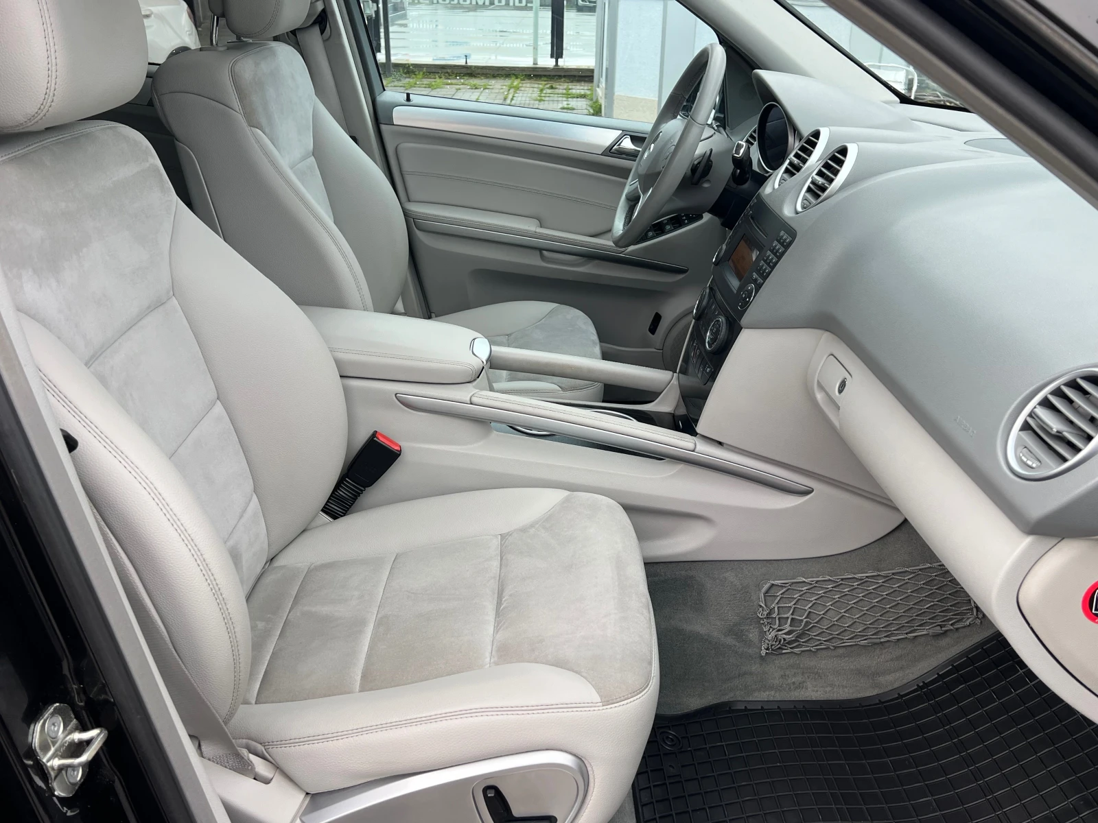 Mercedes-Benz ML 350 CDI, 4-MATIC, AMG LINE, FACELIFT!, снимка 10 - Автомобили и джипове - 54070344