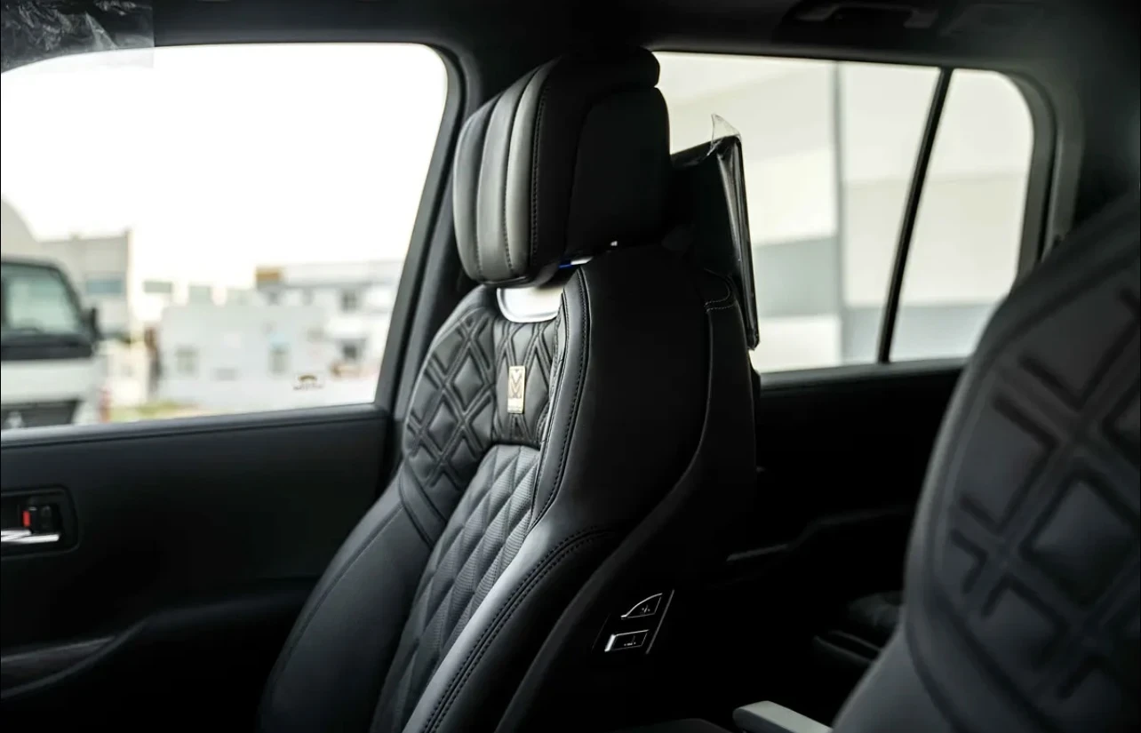 Toyota Land cruiser LC 300 VX-R | MBS AUTOBIOGRAPHY | VIP 4 SEATER | N | Mobile.bg � ����������� 8