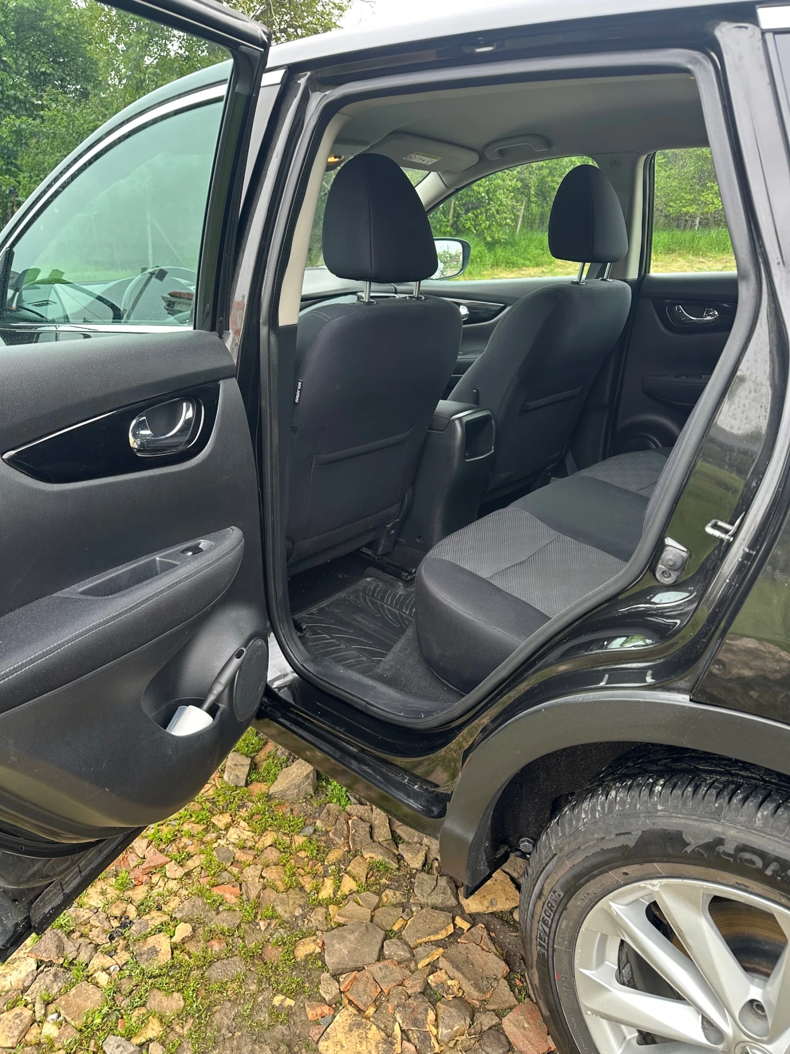 Nissan Qashqai, снимка 9 - Автомобили и джипове - 54490042