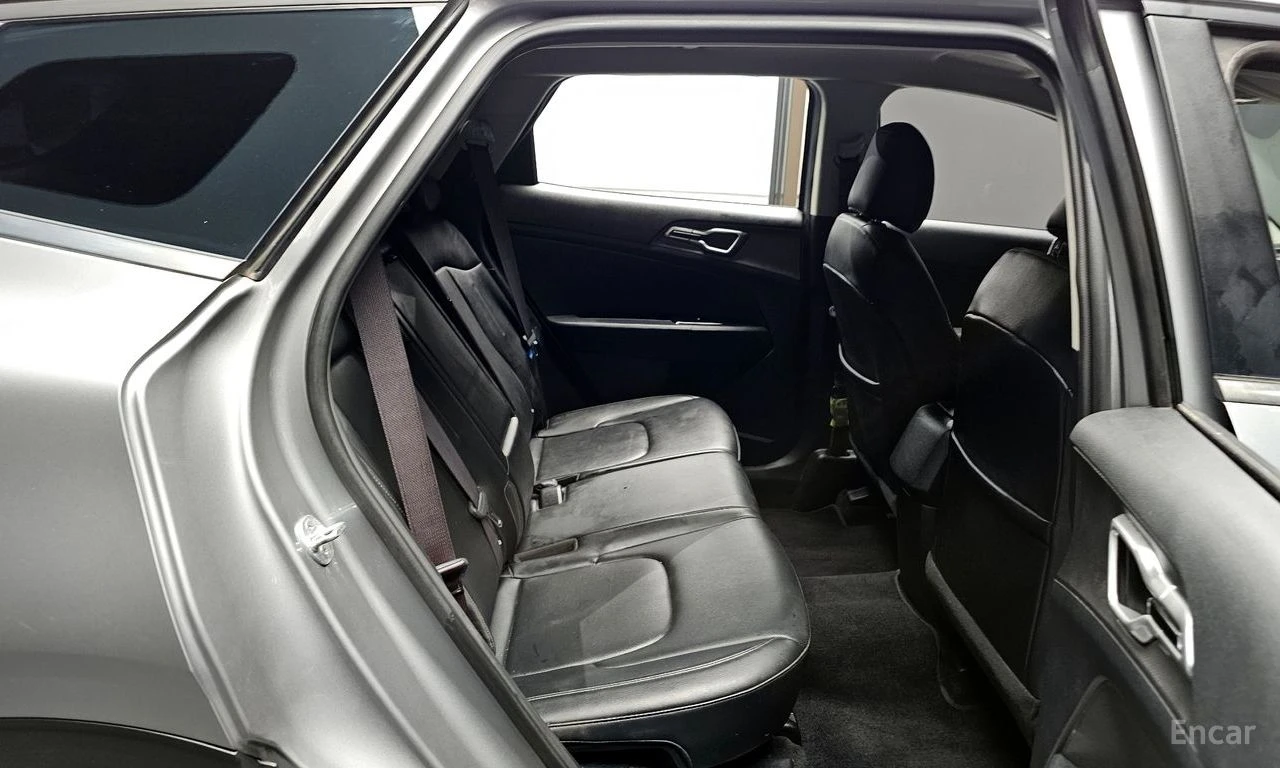 Kia Sportage 2.0D Trendy 4x4* HARMAN KARDON* ПОДГРЕВ* КАМЕРА* , снимка 14 - Автомобили и джипове - 54766161