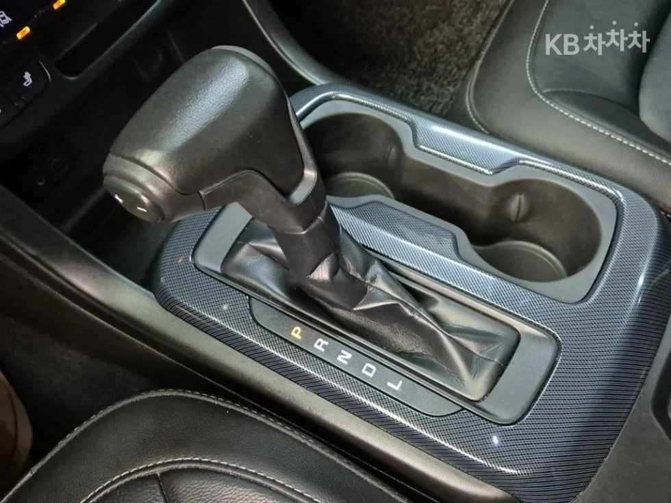 Chevrolet Colorado 3.6* V6 * 4x4 * Automatic, снимка 13 - Автомобили и джипове - 54868702