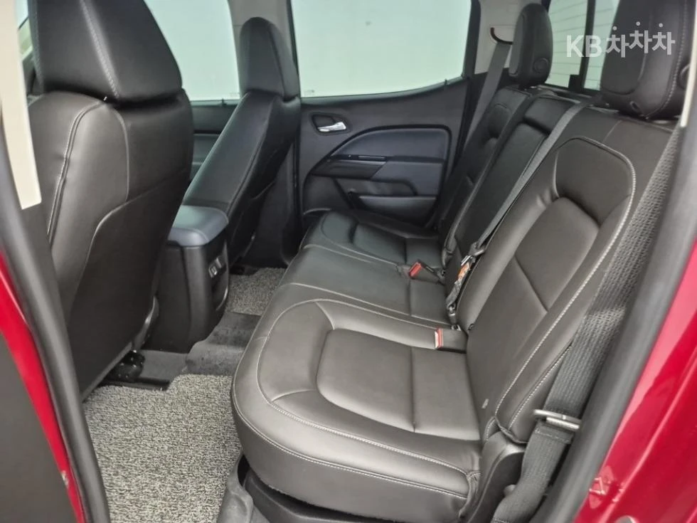 Chevrolet Colorado 3.6* V6 * 4x4 * Automatic, снимка 16 - Автомобили и джипове - 54868702