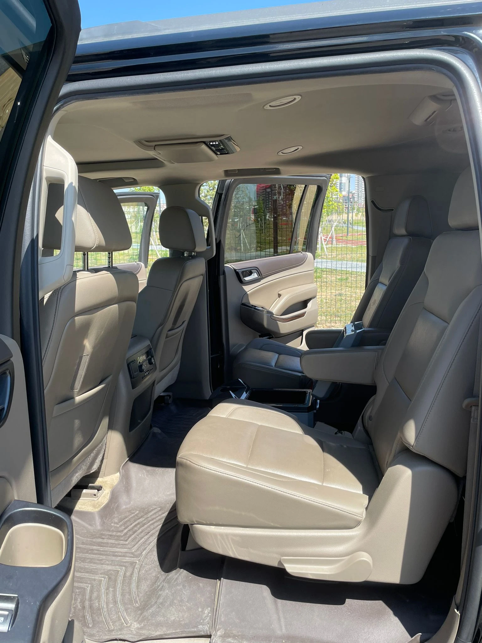 Gmc Yukon XL, снимка 10 - Автомобили и джипове - 54885342
