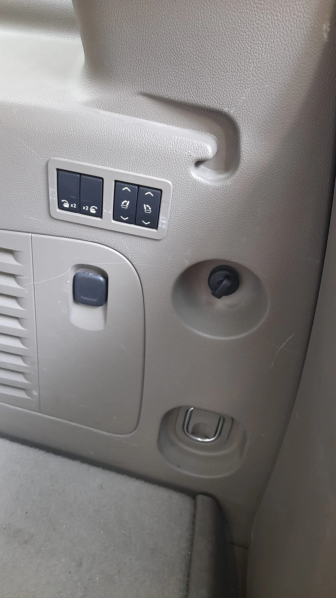 Gmc Yukon XL, снимка 6 - Автомобили и джипове - 54885342