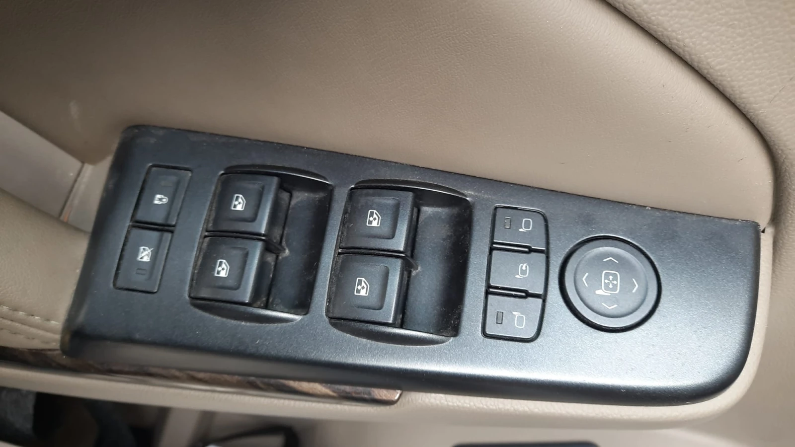 Gmc Yukon XL, снимка 4 - Автомобили и джипове - 54885342