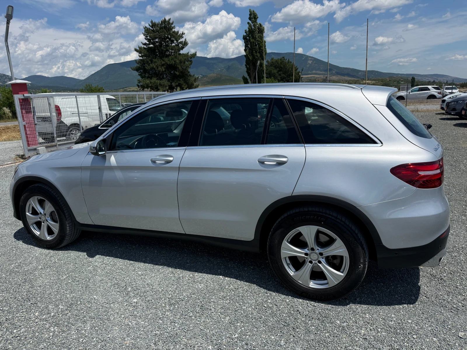 Mercedes-Benz GLC 250 (KATO НОВА)^(4-MATIC), снимка 8 - Автомобили и джипове - 54952787