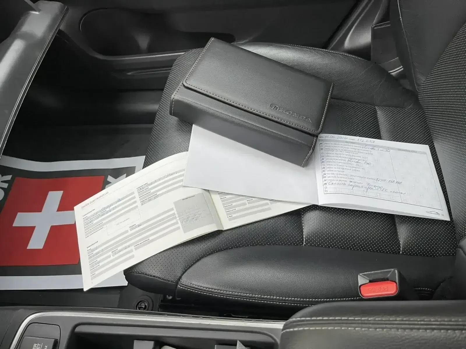 Honda Cr-v Executive 2.0 i-VTEC 4х4 AWD НАПЪЛНО ОБСЛУЖЕНА, снимка 14 - Автомобили и джипове - 55215621
