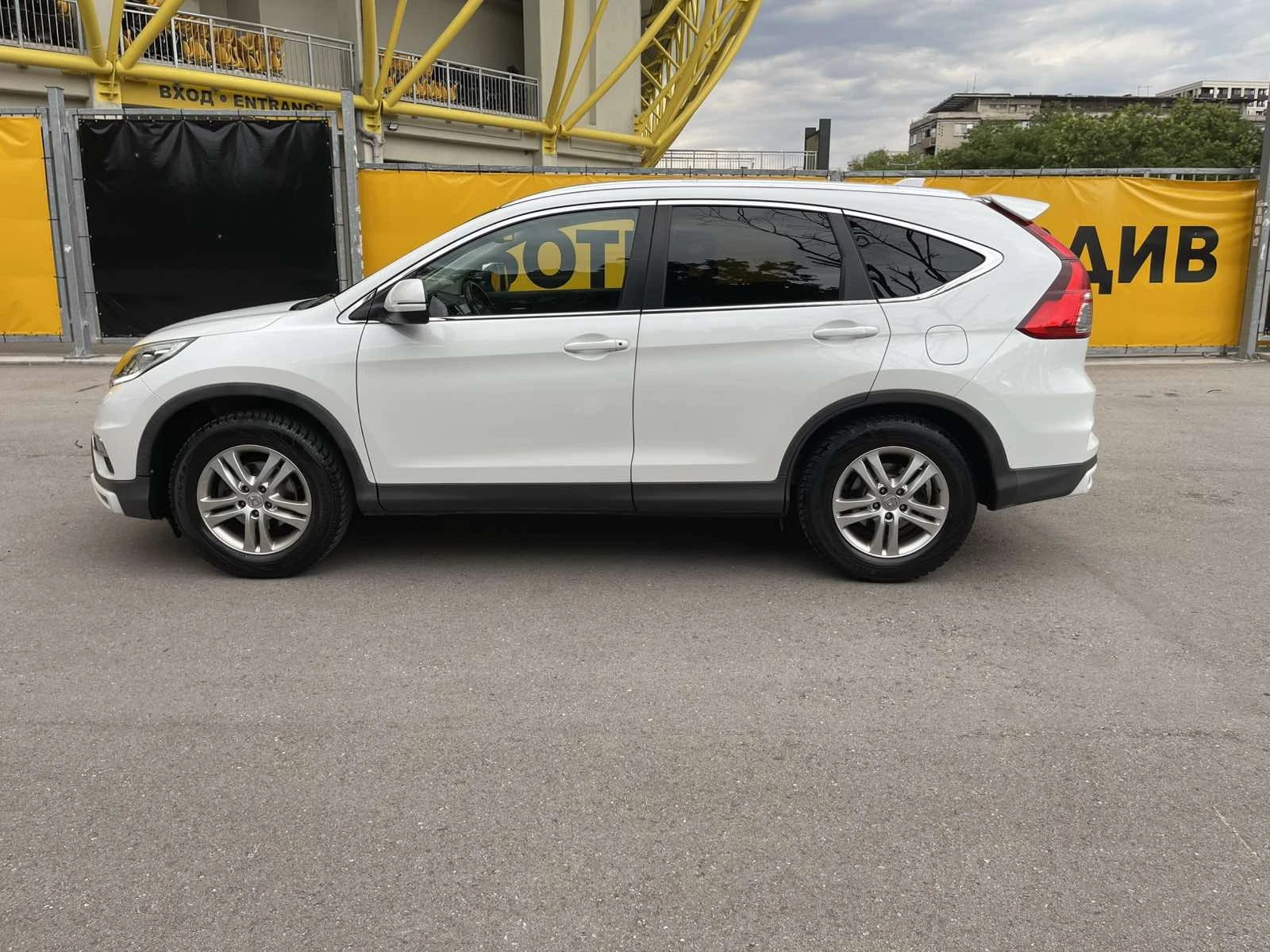 Honda Cr-v Executive 2.0 i-VTEC 4х4 AWD НАПЪЛНО ОБСЛУЖЕНА, снимка 4 - Автомобили и джипове - 55215621