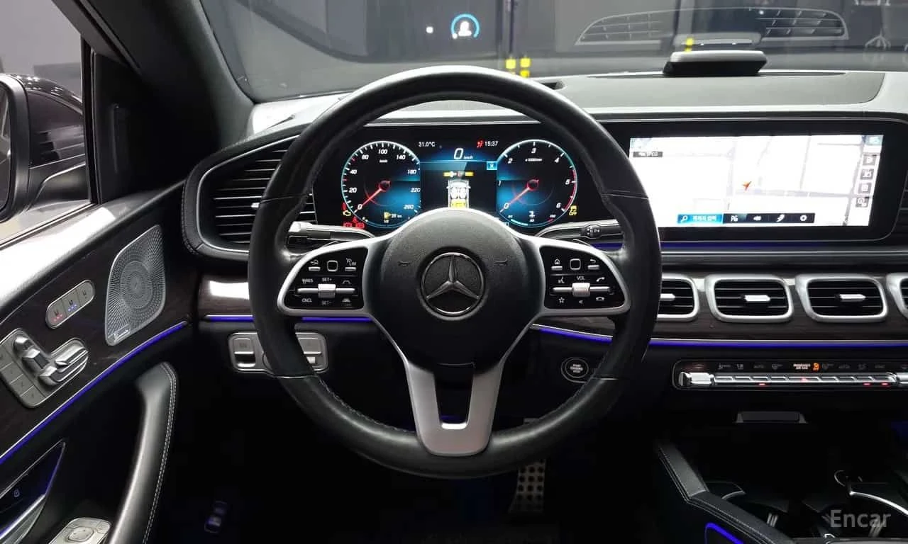 Mercedes-Benz GLE 400 d 4MATIC Coupe /ОБДУХВАНЕ/BURMESTER/ДИСТРОНИК/360 , снимка 13 - Автомобили и джипове - 55618591