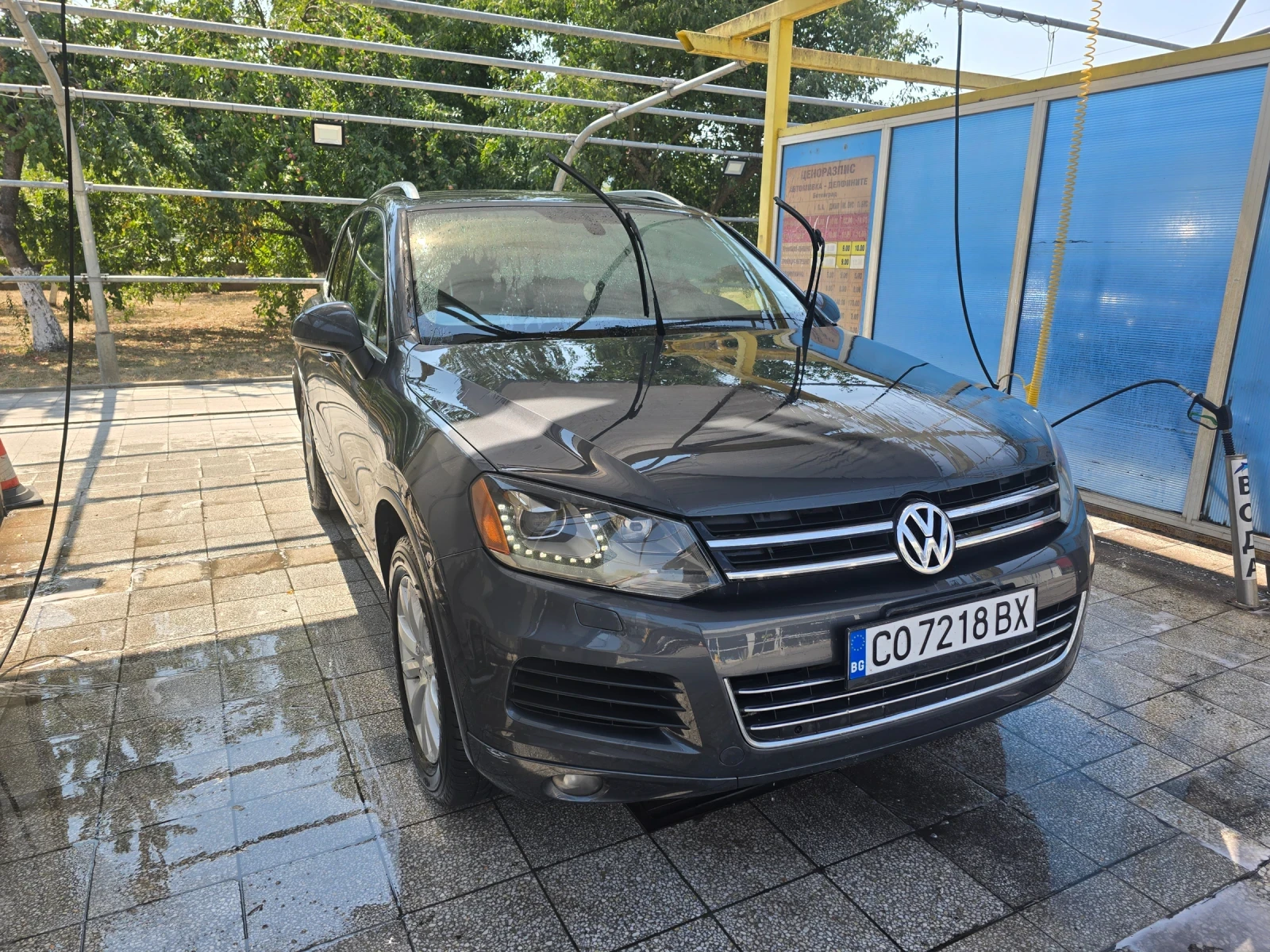 VW Touareg, снимка 6 - Автомобили и джипове - 55962627