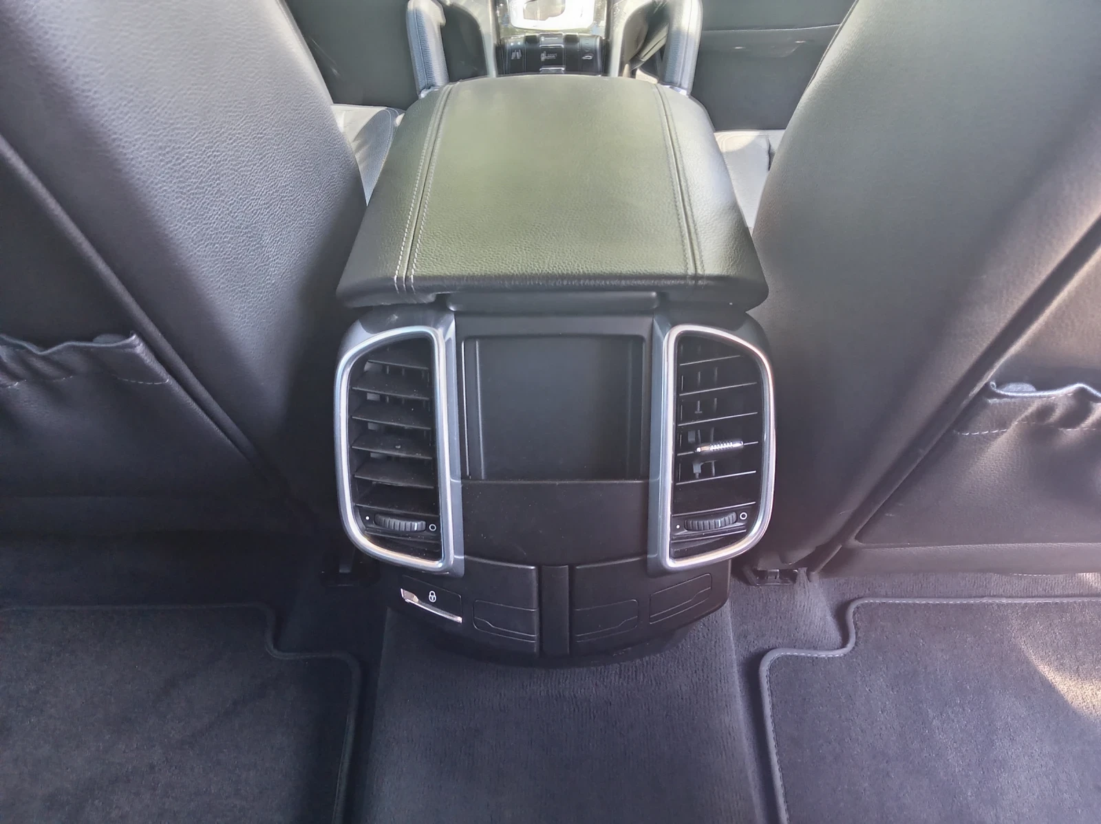 Porsche Cayenne 3.0 V6, снимка 4 - Автомобили и джипове - 56020742