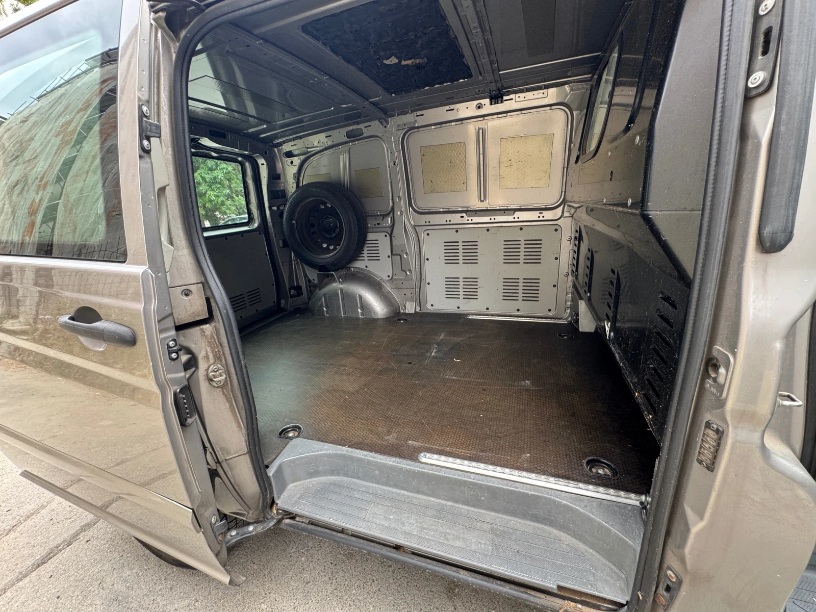 Mercedes-Benz Vito 2.2 CDI ТОП Състояние Климатик 6 скорости, снимка 8 - Бусове и автобуси - 55936756