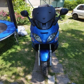     Piaggio X9
