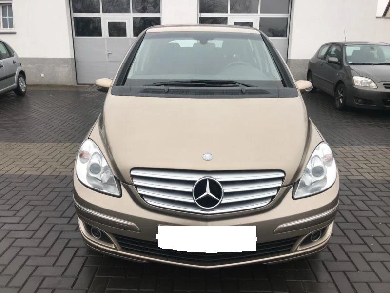 Охладителна система за Mercedes-Benz B 180, снимка 1 - Части - 49501869