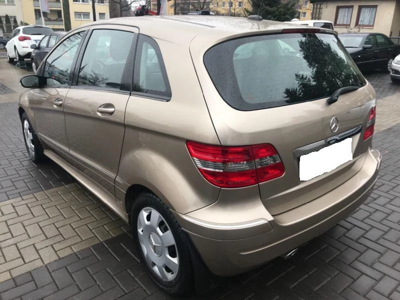 Охладителна система за Mercedes-Benz B 180, снимка 2 - Части - 21992303