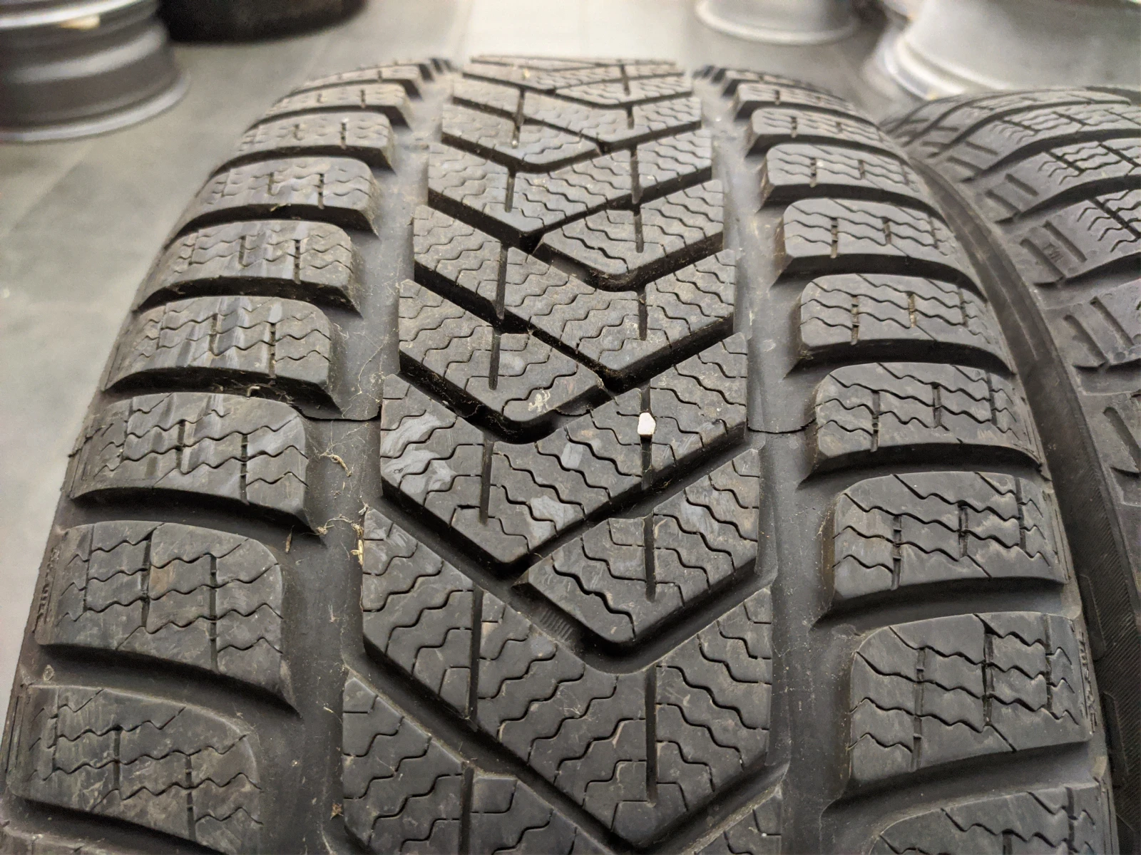  225/45R17 | Mobile.bg   1