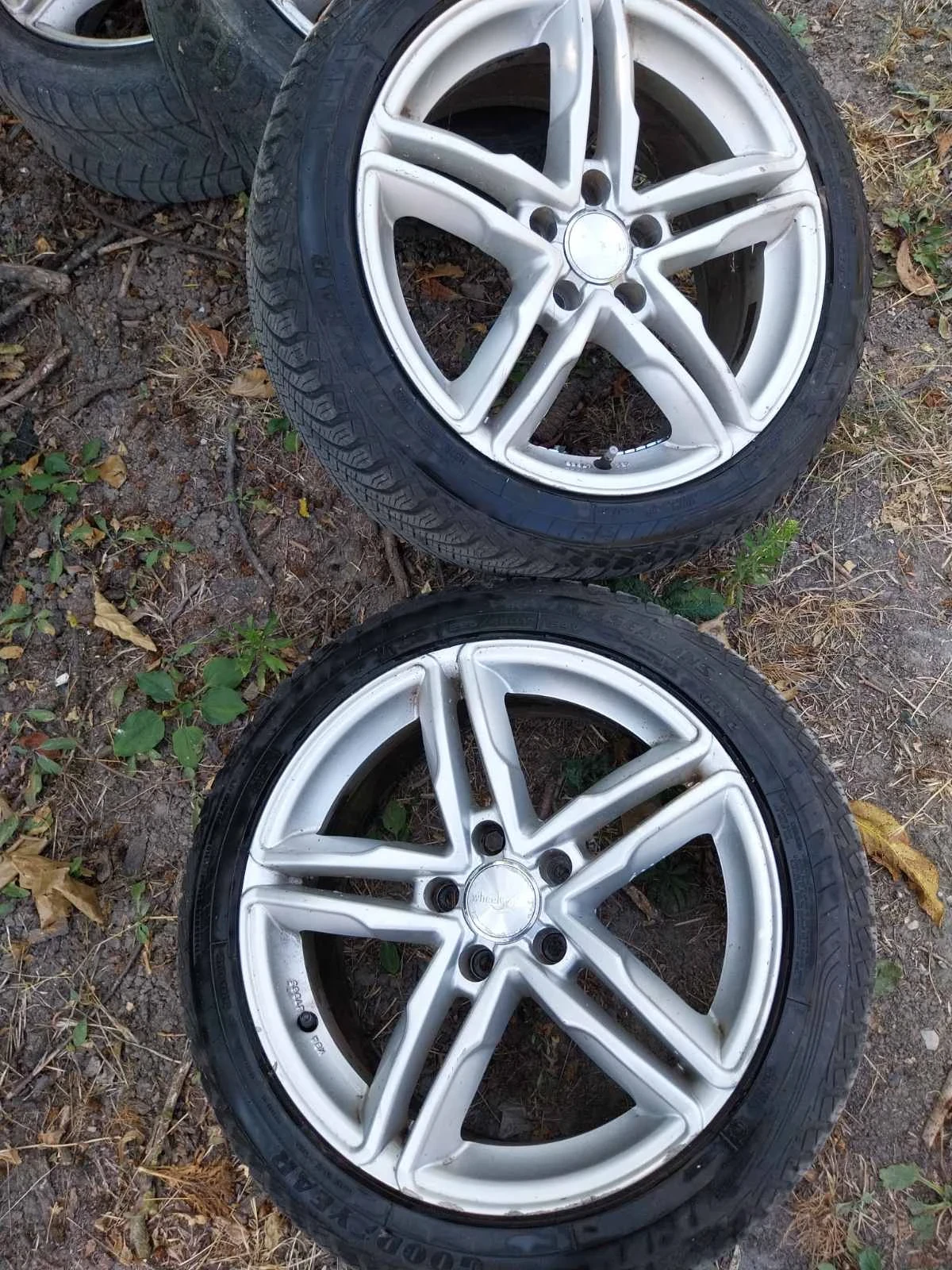 ���� � ������ 115/50R16 | Mobile.bg � ����������� 1