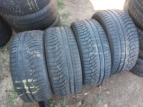 Гуми Зимни 225/40R18, снимка 1 - Гуми и джанти - 38096821