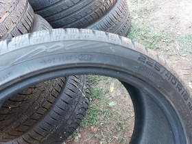 Гуми Зимни 225/40R18, снимка 8 - Гуми и джанти - 38096821