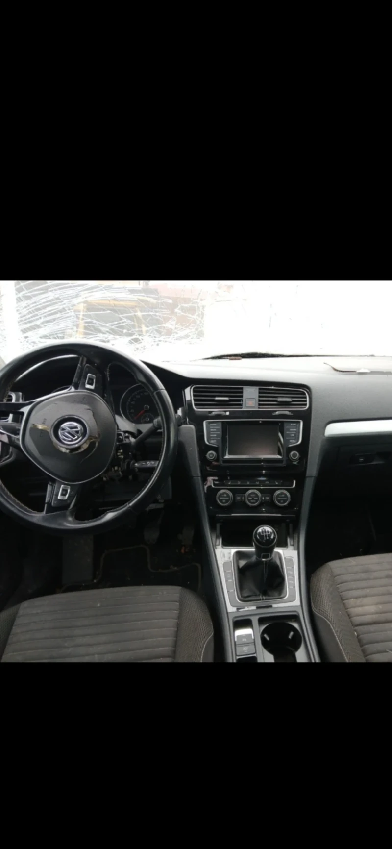 VW Golf 1.6TDI, снимка 11 - Автомобили и джипове - 53010219