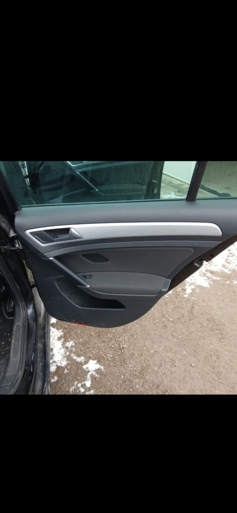 VW Golf 1.6TDI, снимка 15 - Автомобили и джипове - 53010219