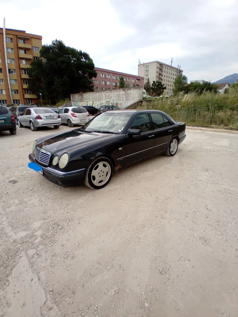 Mercedes-Benz E 290, снимка 7 - Автомобили и джипове - 51515877