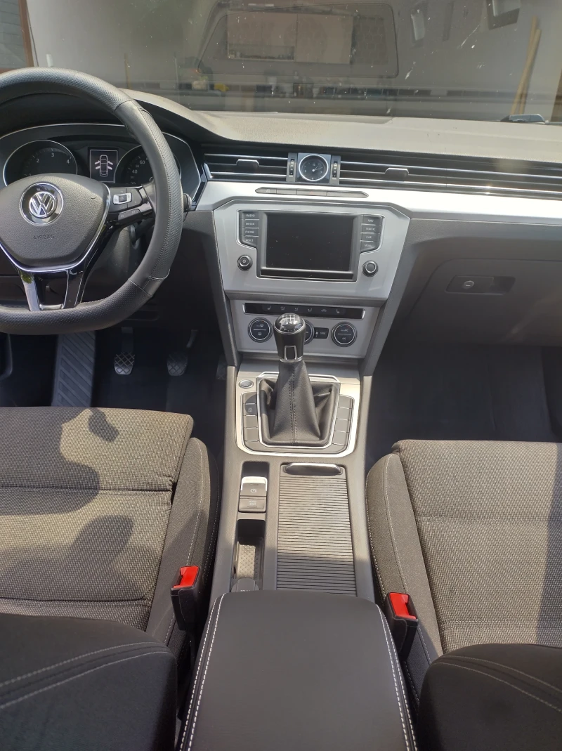 VW Passat, снимка 7 - Автомобили и джипове - 52441372