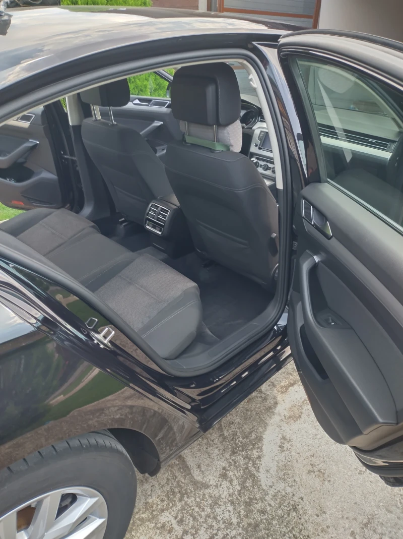VW Passat, снимка 8 - Автомобили и джипове - 52441372