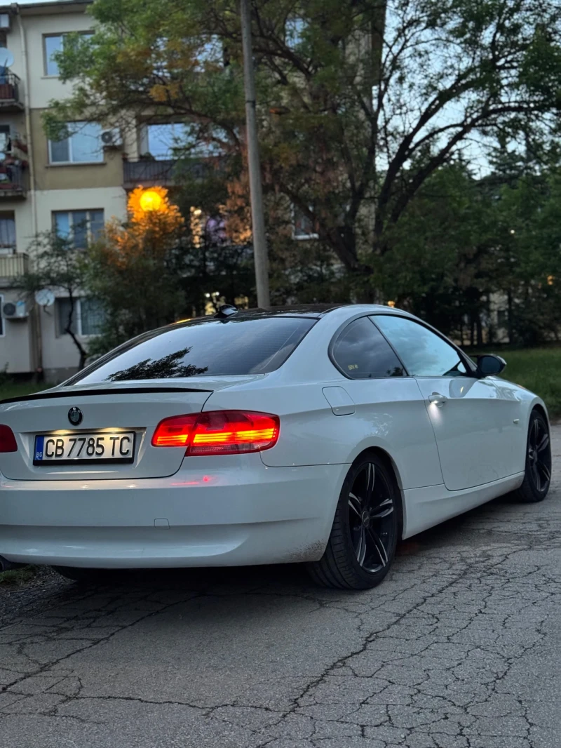 BMW 320, снимка 2 - Автомобили и джипове - 52594770