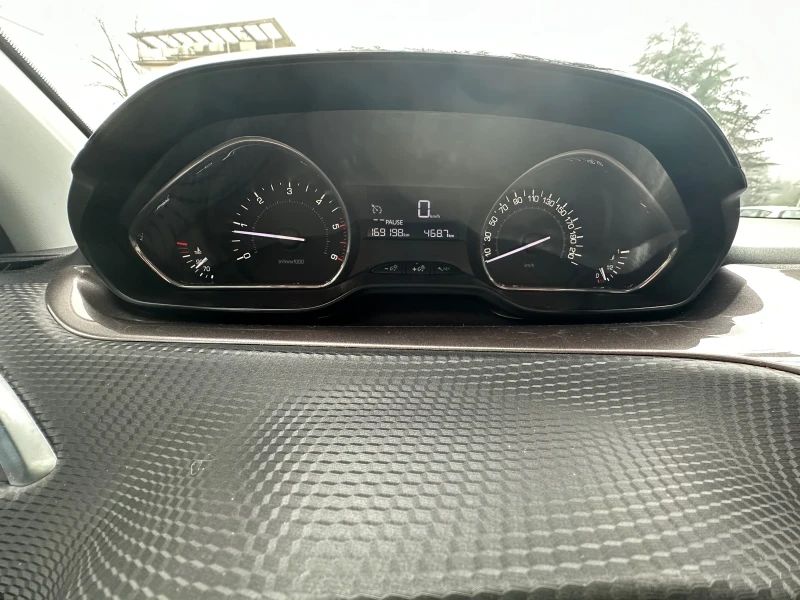 Peugeot 2008, снимка 7 - Автомобили и джипове - 53405076